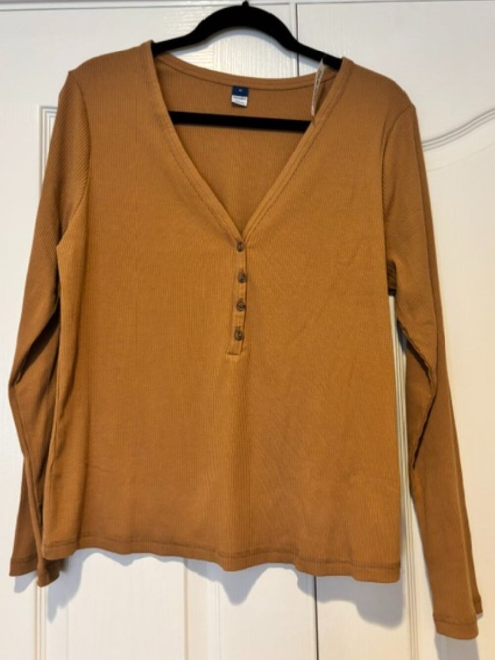 Old Navy Button Long Sleeve T-Shirt Sz XL